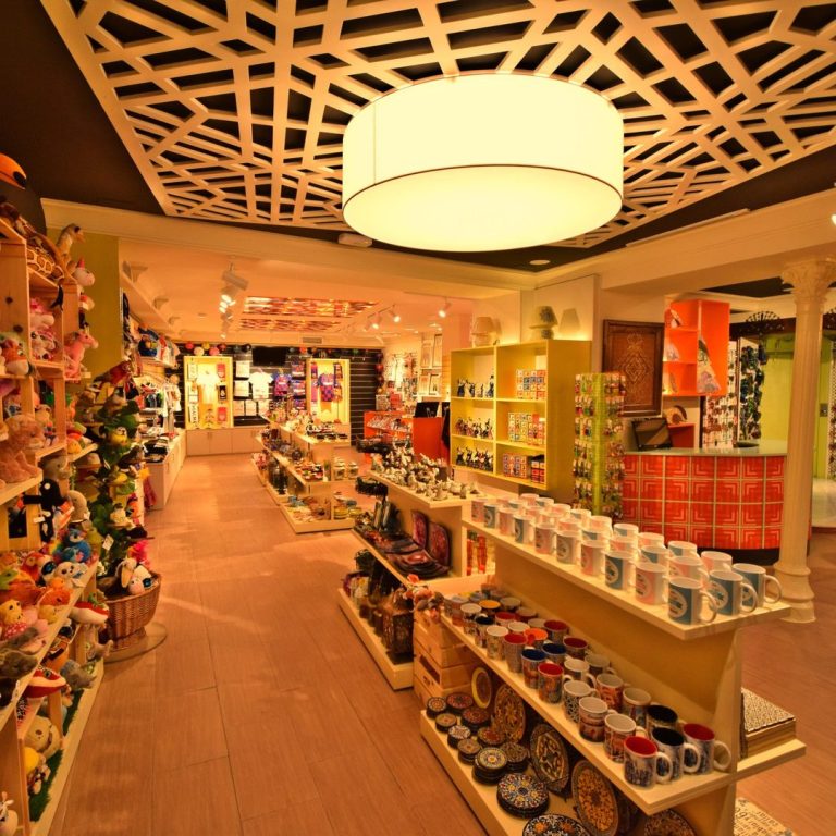 Reformas de tiendas de souvenirs reforma de tienda de souvenir