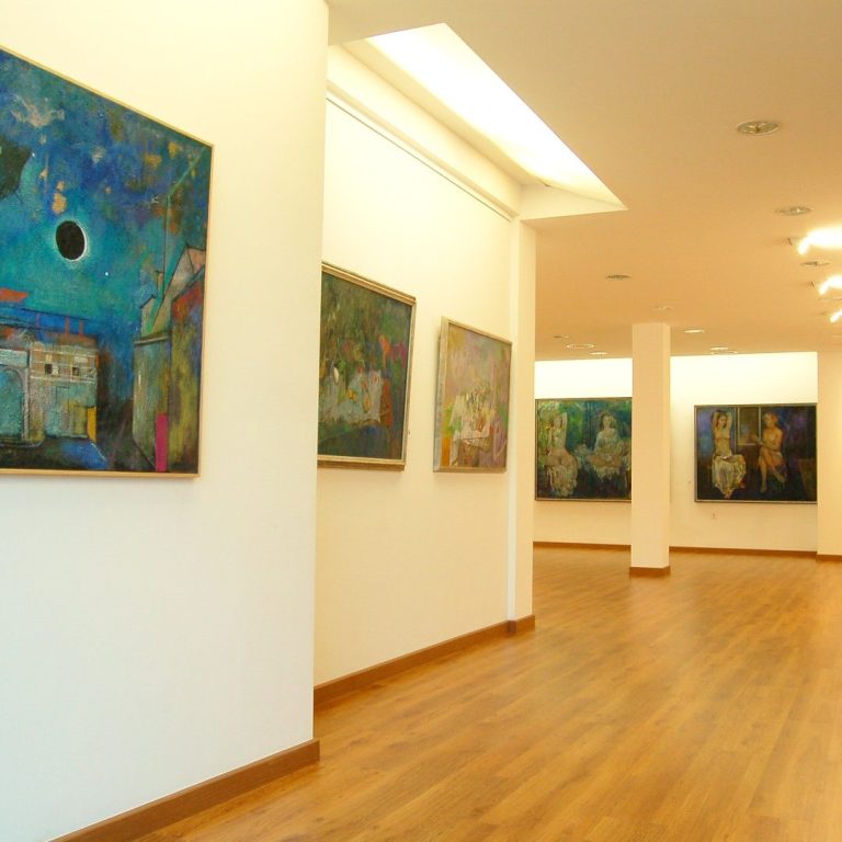 Reformas para galerías de arte Reforma de galería de arte