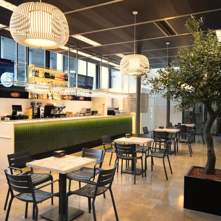 Bar Estación Bus Córdoba reforma realizada por reformas integrales cordoba