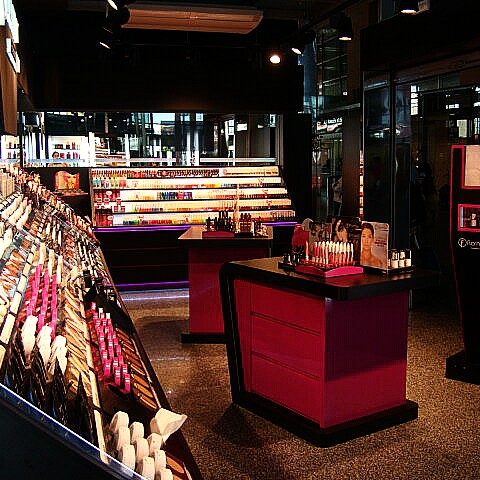 Reformas integrales para tiendas de cosméticos reforma realizada por reformas integrales cordoba